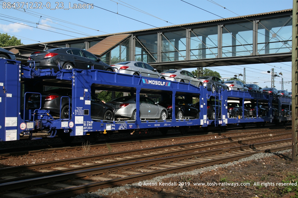 884371232-0_23_Laaers.JPG
